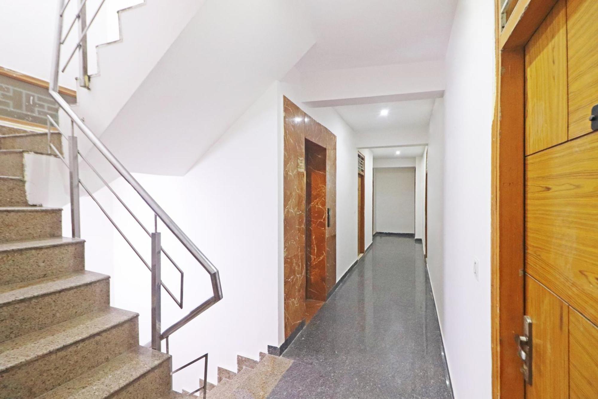 Hotel Trendy Residency - Couple Friendly Hotel New Delhi Luaran gambar