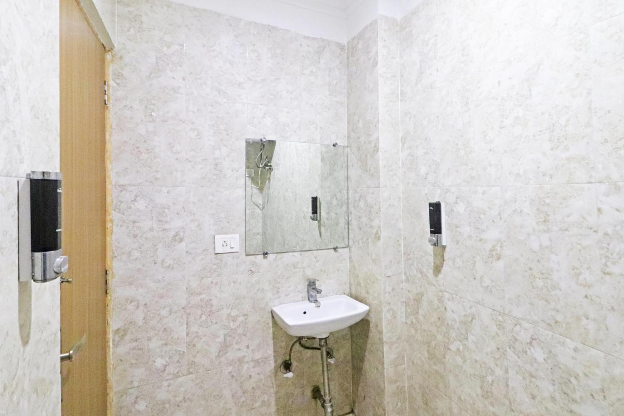 Hotel Trendy Residency - Couple Friendly Hotel New Delhi Luaran gambar